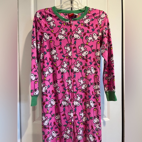Peanuts Intimates & Sleepwear Snoopy Adult Size Onesie Pink W